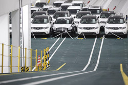 自動車船、16年度に約20隻処分/邦船3社、配船効率改善へ